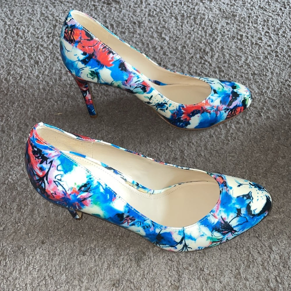Marc Fisher Women's Colorful Floral High Heels - Picture 3 of 6